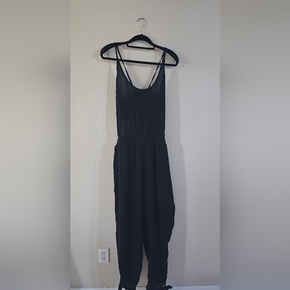 Elegant Black Sleeveless Dress